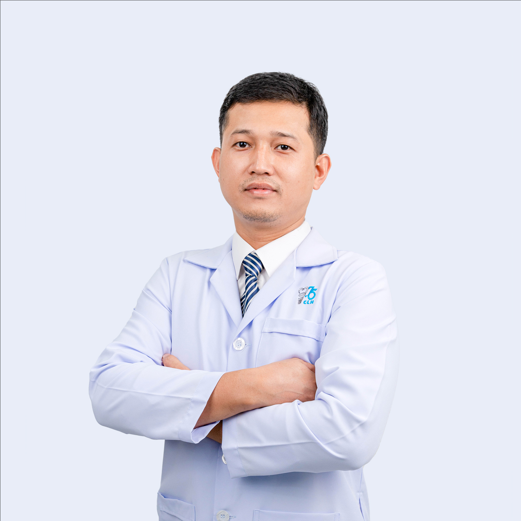 Dr. Uy Sakmai, Specialist in General Dentistry and Dental Surgery at Chea Leangheng Dental Clinic.
